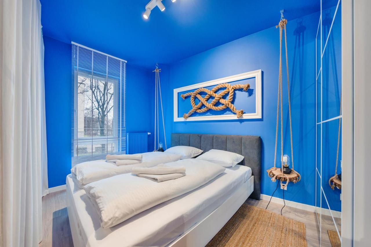 Apartamenty Sun & Snow Riverfront Гданск Екстериор снимка