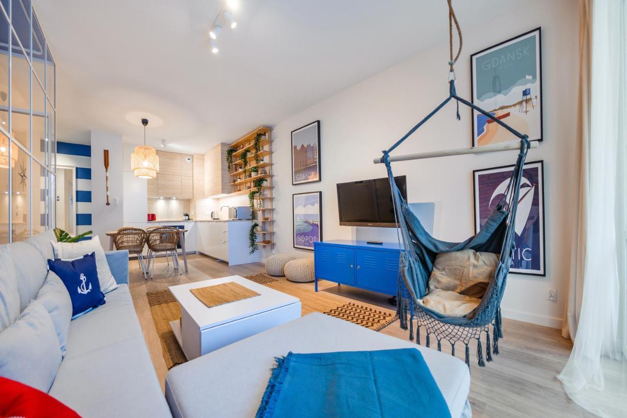 Apartamenty Sun & Snow Riverfront Гданск Екстериор снимка