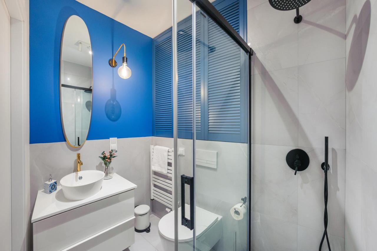 Apartamenty Sun & Snow Riverfront Гданск Екстериор снимка