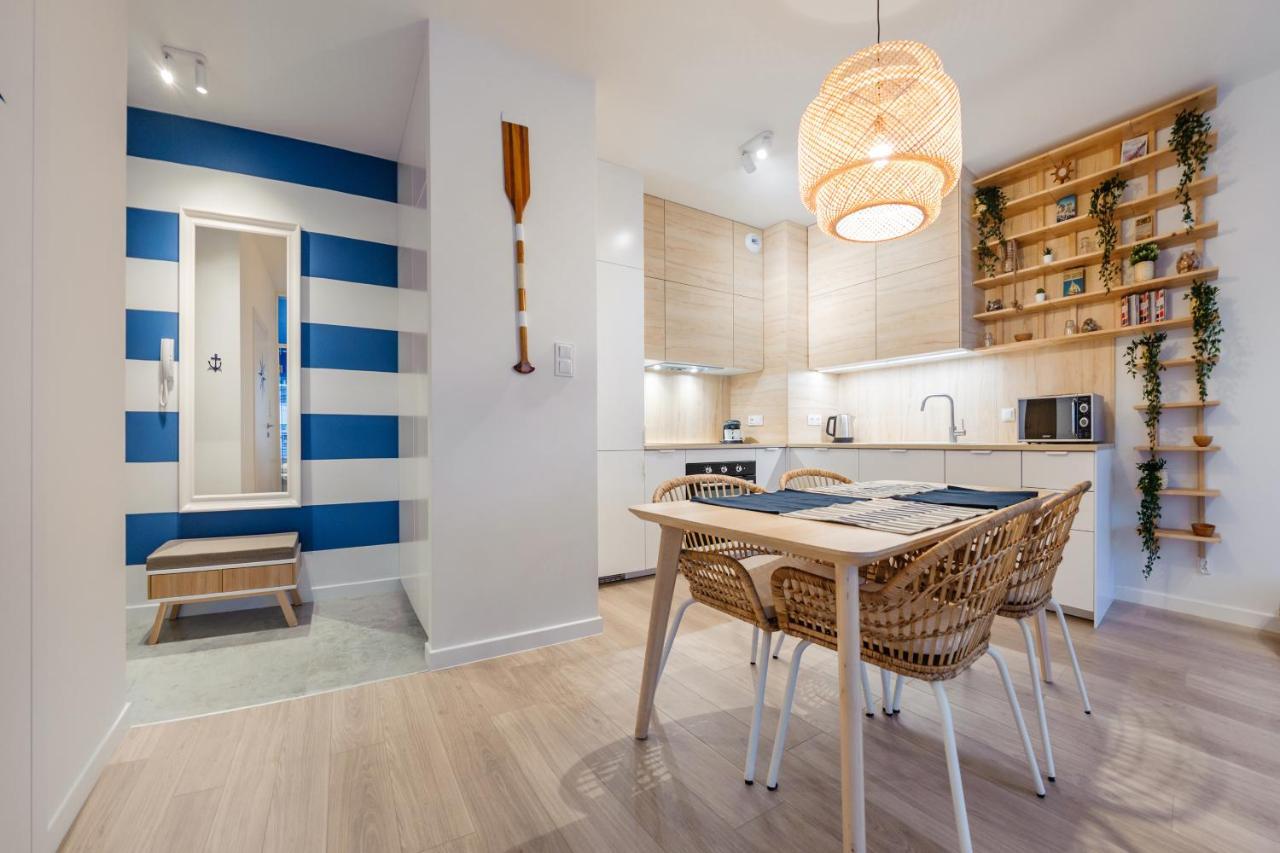 Apartamenty Sun & Snow Riverfront Гданск Екстериор снимка