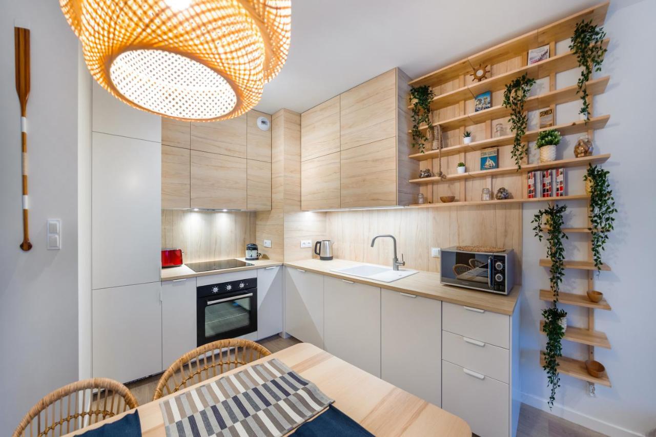 Apartamenty Sun & Snow Riverfront Гданск Екстериор снимка