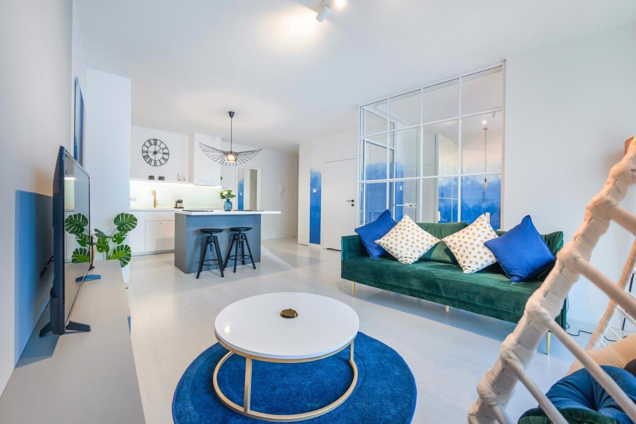 Apartamenty Sun & Snow Riverfront Гданск Екстериор снимка