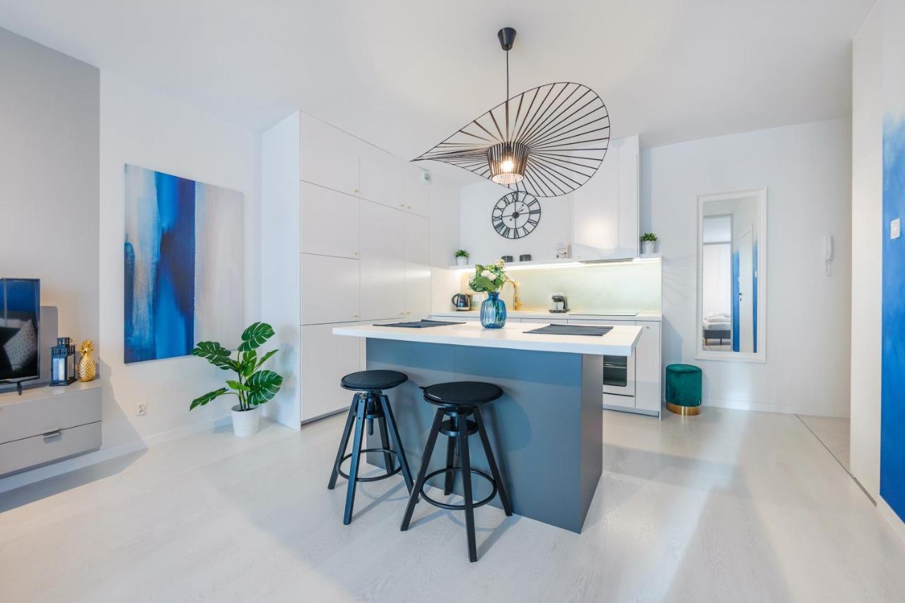Apartamenty Sun & Snow Riverfront Гданск Екстериор снимка
